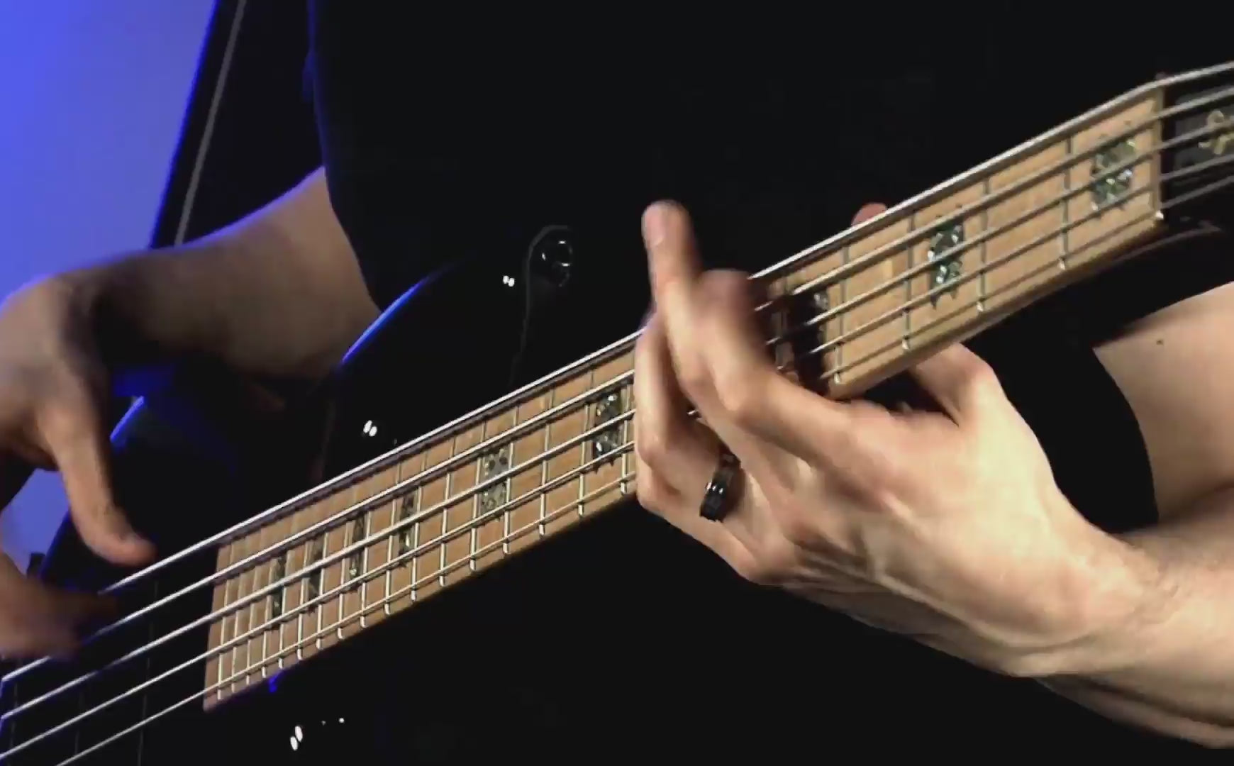 Aftershock Bass Distortion